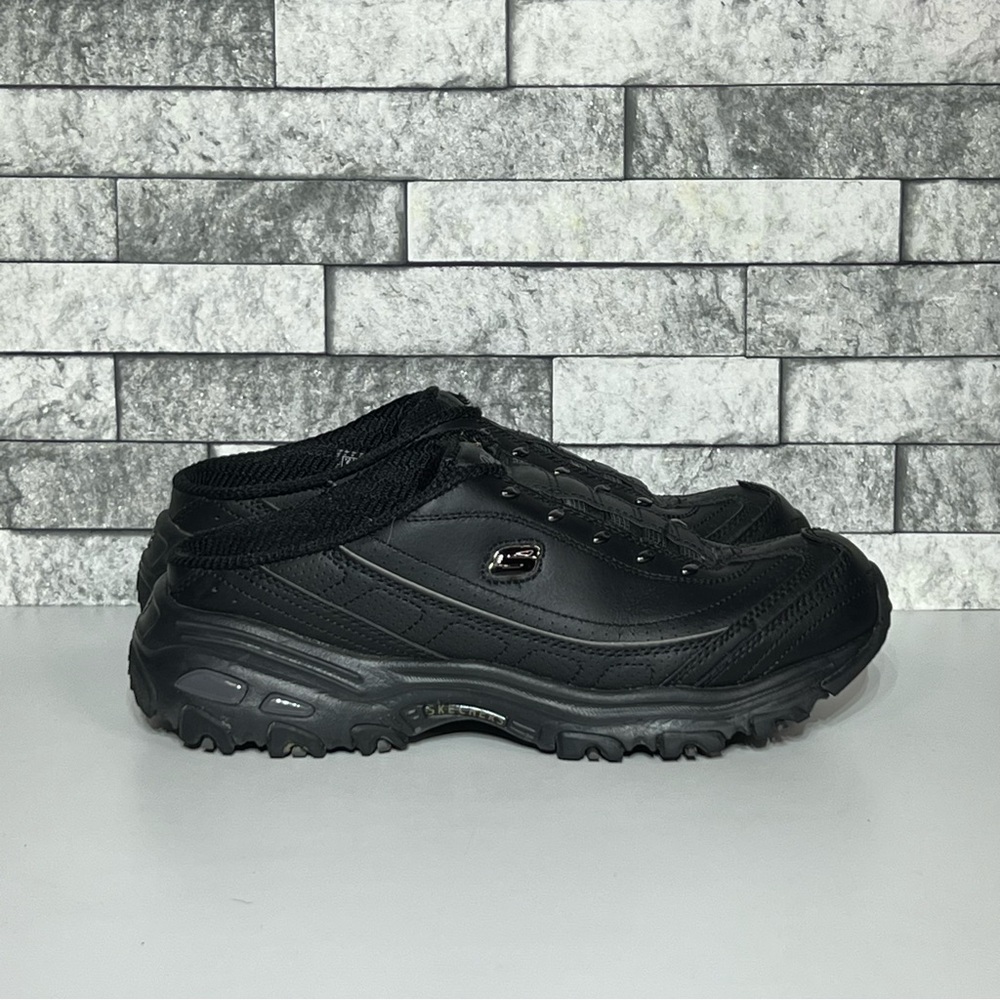 Skechers D’Lites Womens 9 Black Slip On Shoes